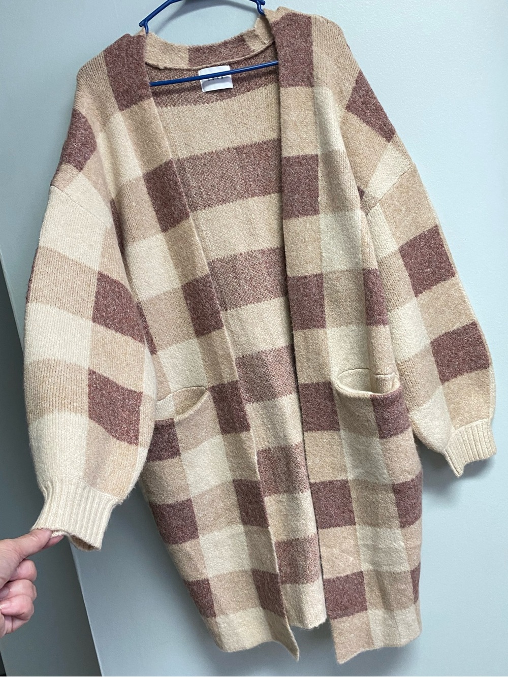 LUSH CARDIGAN SWEATER - LARGE - Picture 2 of 10